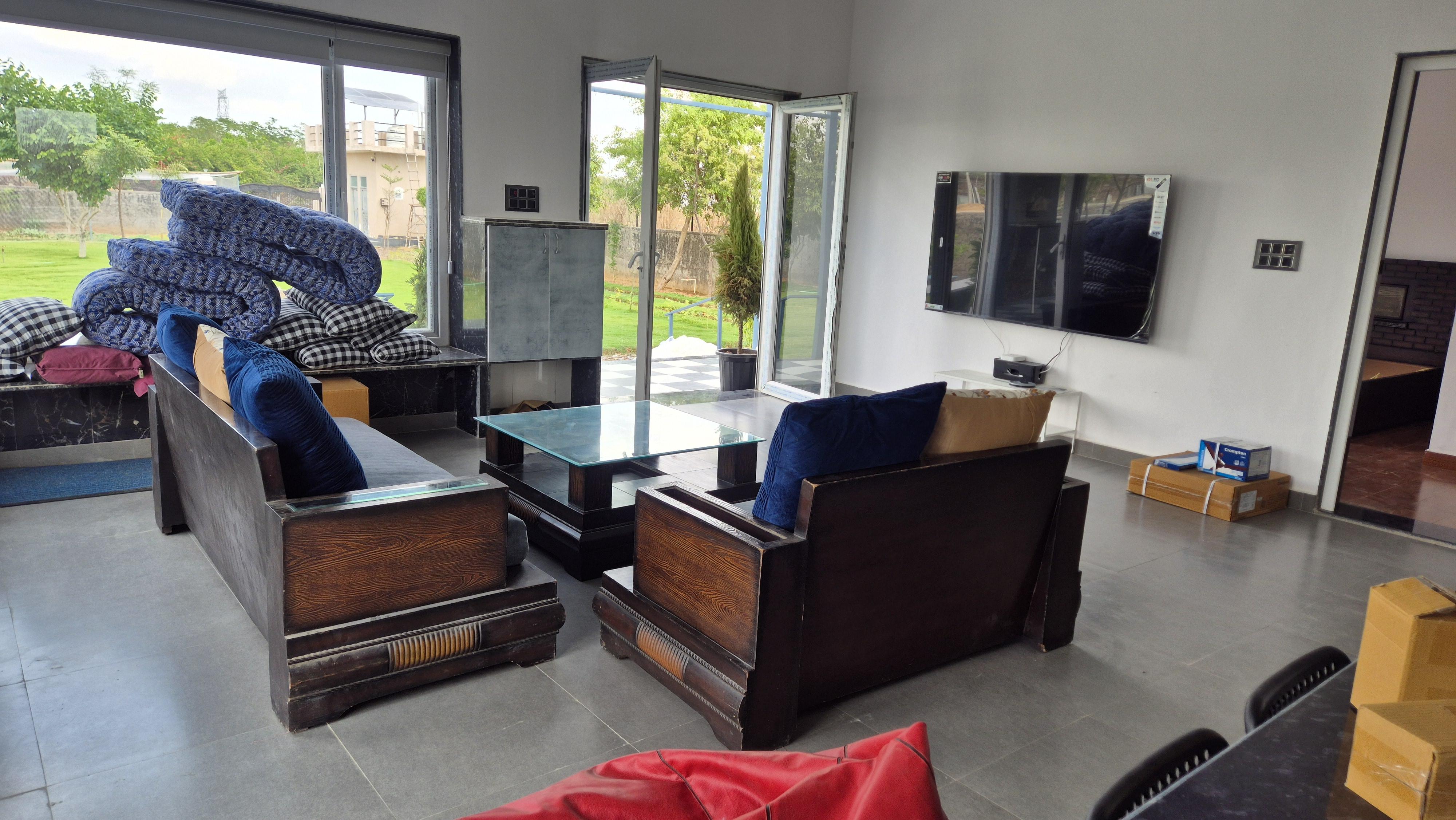 Farm House with newly constructed 2BHK Villa - Tap to explore photos