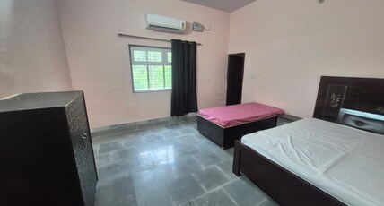 Kridha Home stay.. Room Type - Family