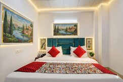 Cozy Nest Rohini | Couple & Business Traveller