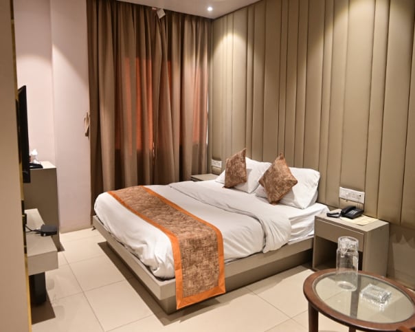 Rituraj Hotel - Tap to explore photos