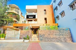 Super Townhouse Seethammadhara Junction Formerly Vijaya Residency