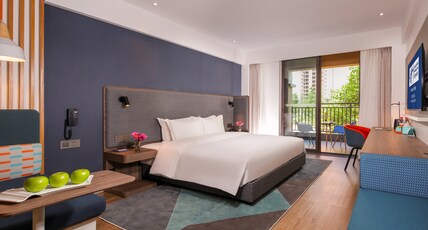 Holiday Inn Express CHENGDU EAST Room Type - 1 King Standard Extra Floor Space