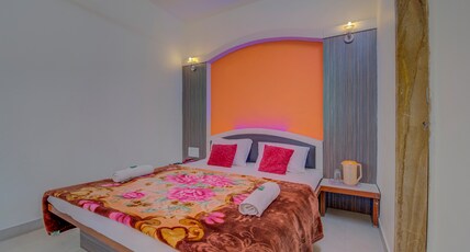 Sonu Villa Niwas | Rooms & Restaurant Room Type - DELUXE COUPLE ROOM