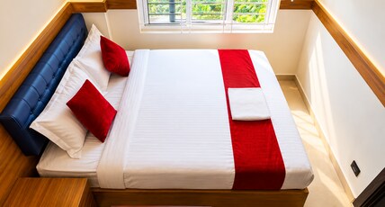 Sapphire Business Suite Room Type - King Studio Suite
