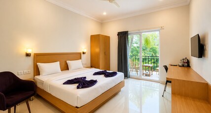 Morjim Sunset Hotel Room Type - Deluxe AC Room With Balcony