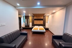 Address of Hotel City Crown