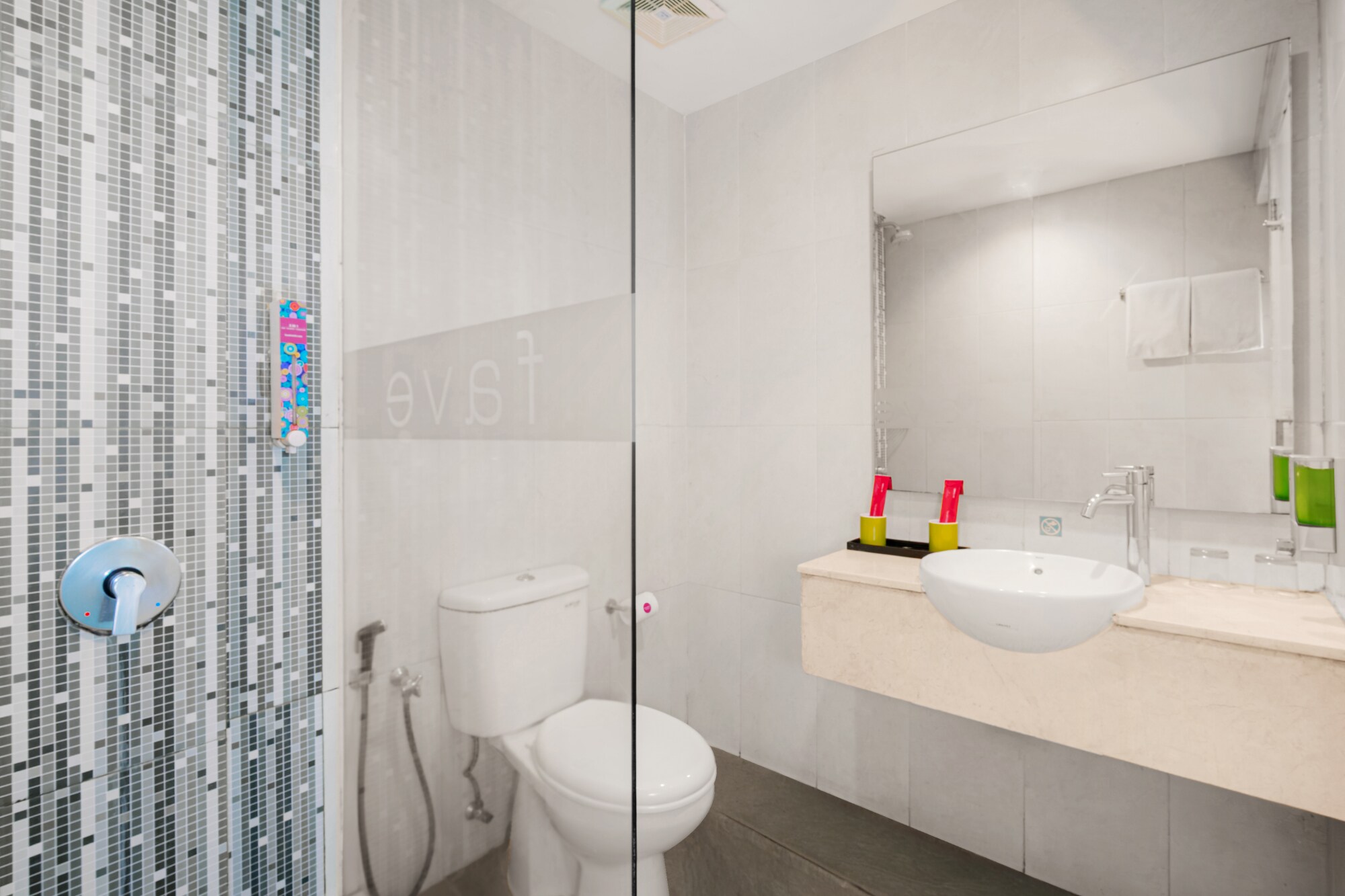 favehotel Graha Agung - Tap to explore photos