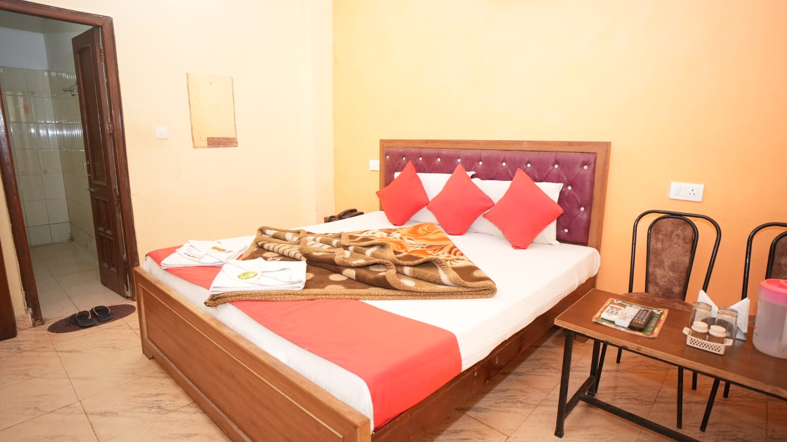 Holiday Inn Sector 45 Chandigarh - Tap to explore photos
