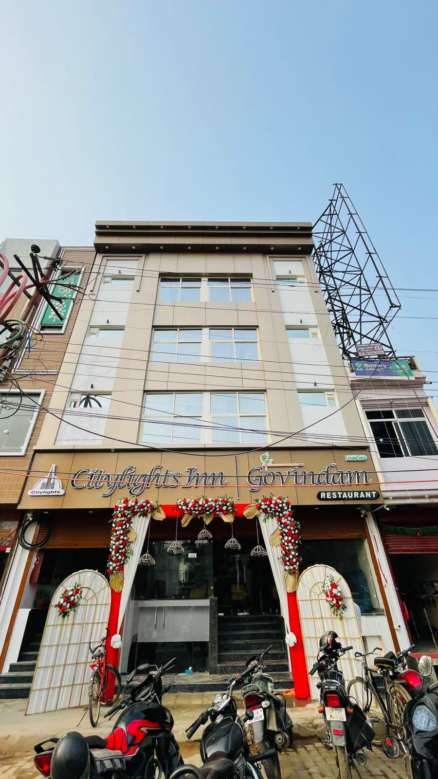 Citylights Inn - Near Sangam - Tap to explore photos