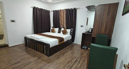 Savera inn Resort Room Type - Queen Bed Room with Garden View
