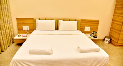 Hotel Royal Executive ( 23 Km from Vitthal Temple ) Room Type - NON AC ROOM