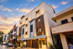 Address of HOTEL ROYAL REGENCY
