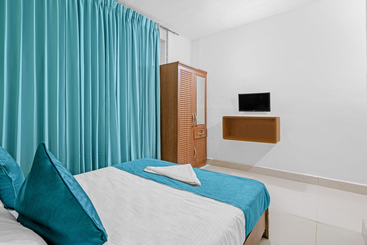 Hotel Terminal View - Tap to explore photos