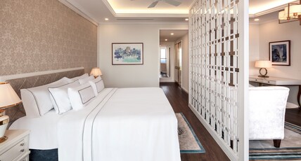 Melia Vinpearl Danang Riverfront Room Type - Junior Suite (3 Adults)