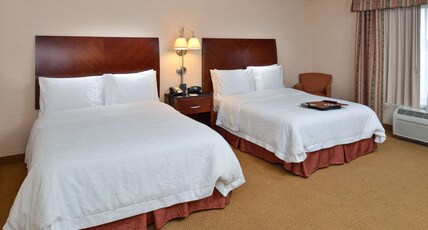 Hampton Inn & Suites Tacoma-Mall Room Type - 2QN MOB HEARING ACC TUB NS