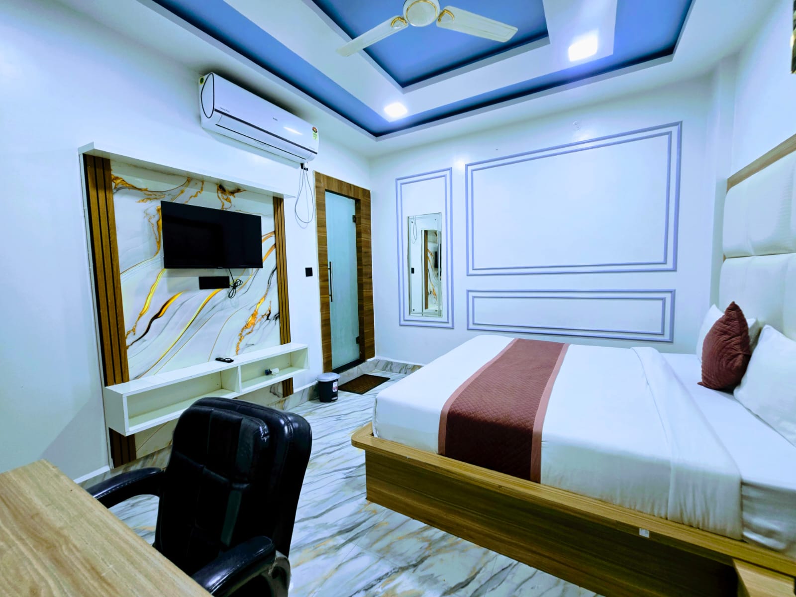 Hotel Aarav Grand - Tap to explore photos