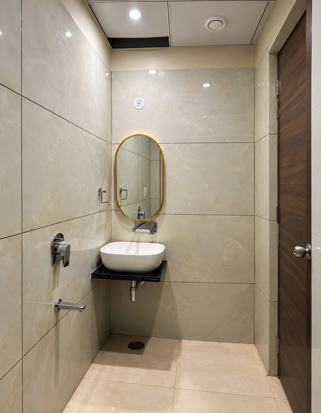 Hotel La Casa - Near Durgapura Railway Station - Tap to explore photos