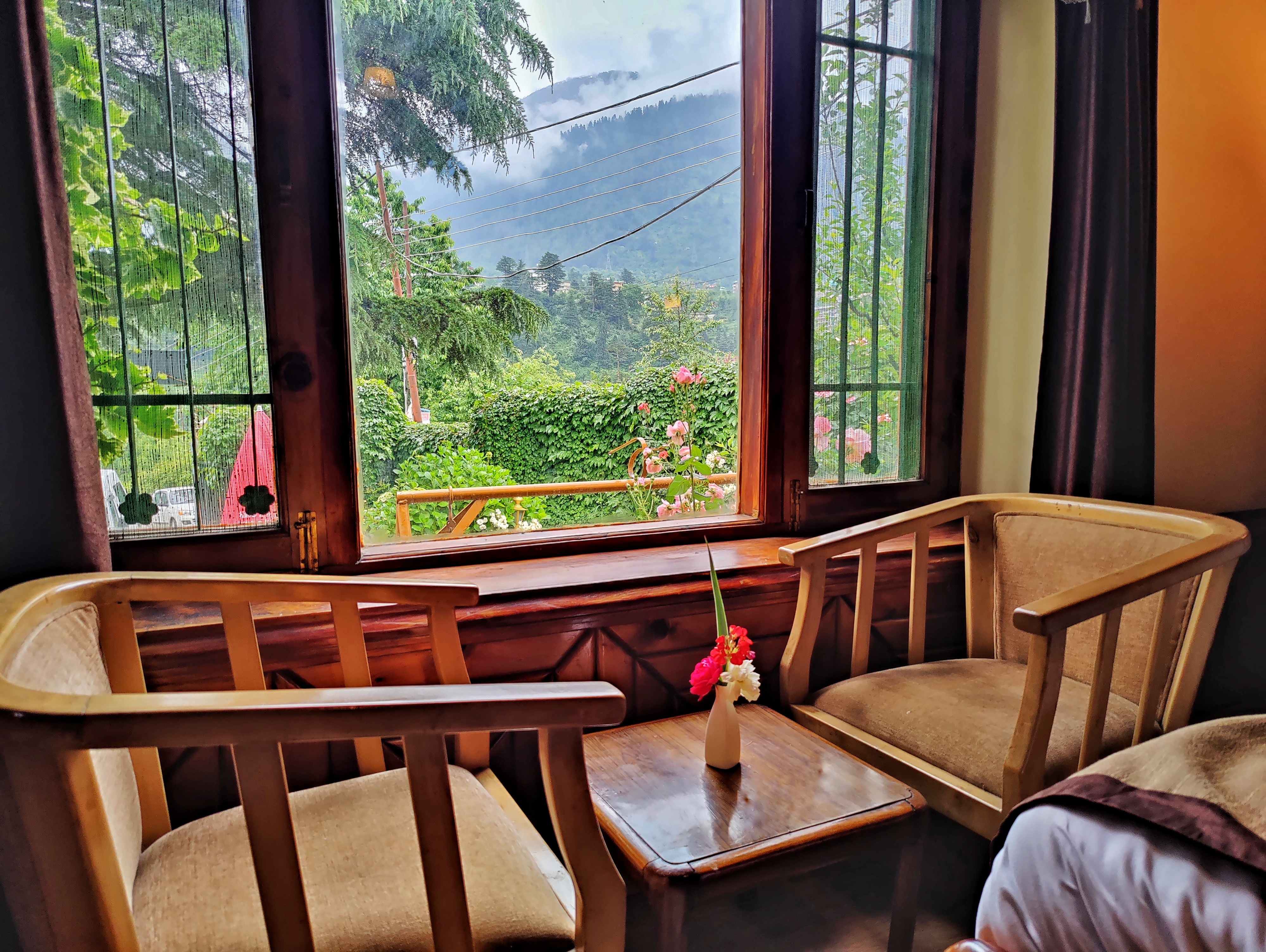 Himkund Cottages Manali - Tap to explore photos