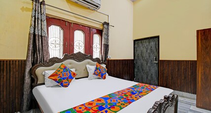 FabHotel Raghunandan Inn Room Type - Deluxe Room
