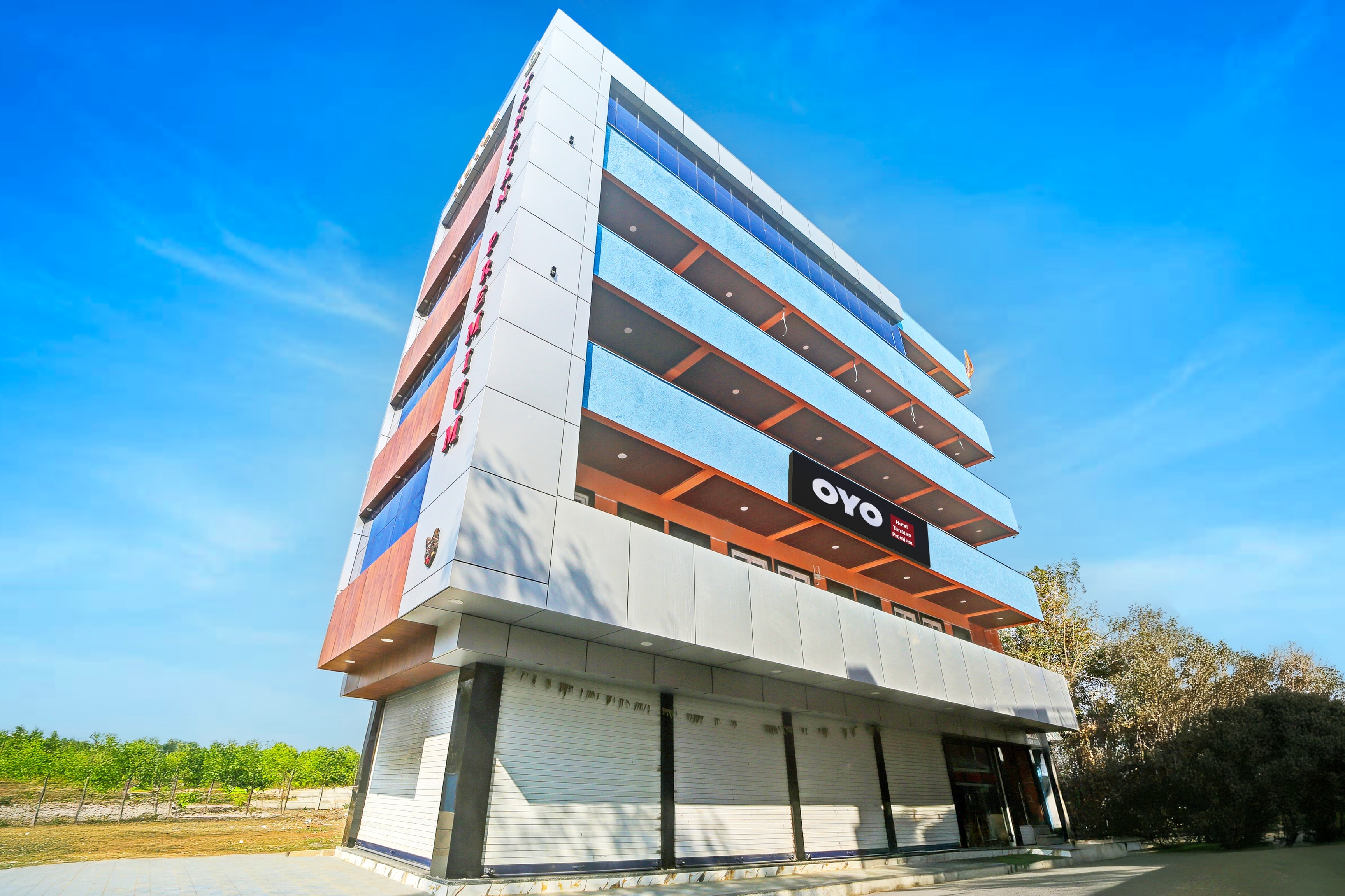 Hotel O Tanatan Premium - Tap to explore photos