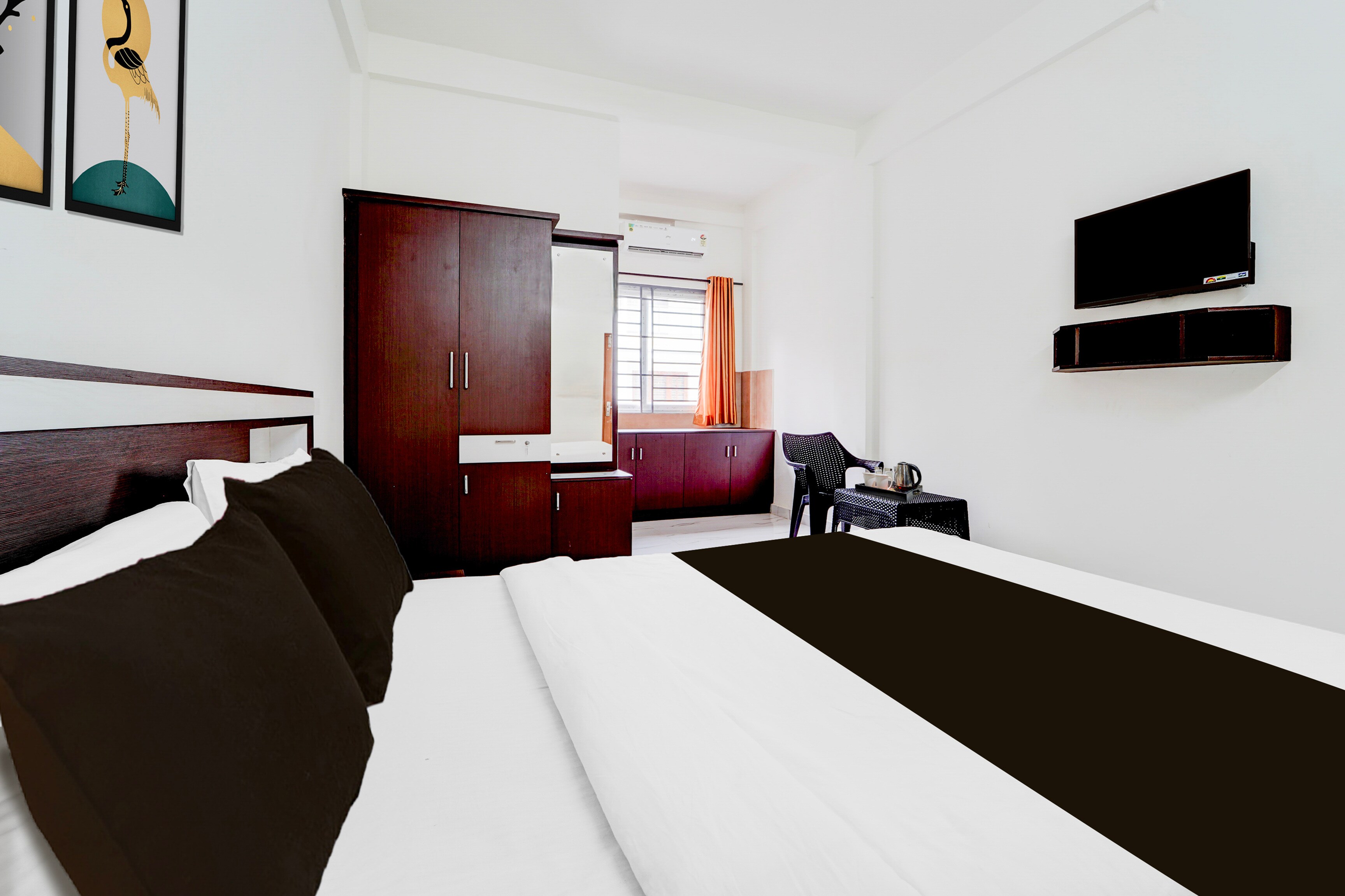 Super Hotel O North Kalamassery - Tap to explore photos