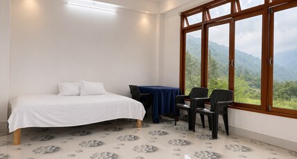 BONOFUL HOMESTAY Room Type - Deluxe Quadruple Room with Mountain View