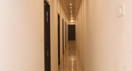 R K Lawns, Gonda Room Type - NON - AC ROOM