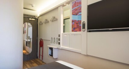 Point A Canary Wharf Room Type - Accessible double no window