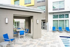 Holiday Inn Express & Suites Doral - Miami