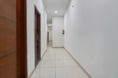 Super Collection O by OYO Patiala Road Crossway Zirakpur Formerly Lavish