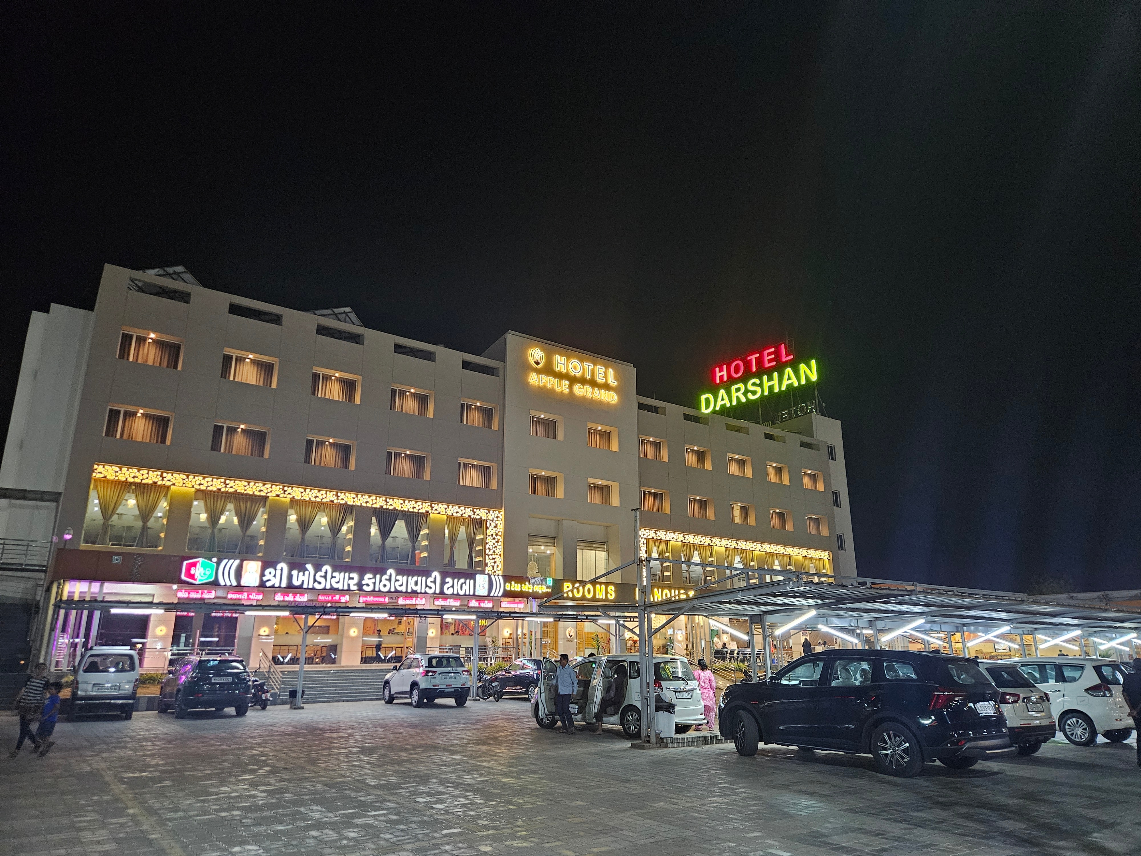 Hotel Grand Darshan Vadodara - Tap to explore photos