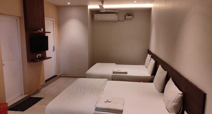 HOTEL SRI BHAVAN Room Type - AC rooms