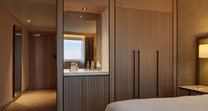 Hilton Sofia Room Type - KING HILTON DELUXE