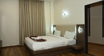 JAI SUDHA IMPERIAL Room Type - SUITE ROOM WITH GARDEN VIEW
