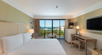 Amari Hua Hin Room Type - Deluxe Ocean Facing King