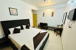 Hotel Nand