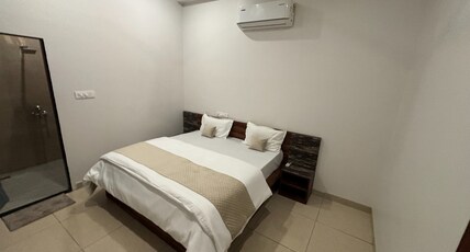 Rukmani Restro & Residency Room Type - Deluxe Room