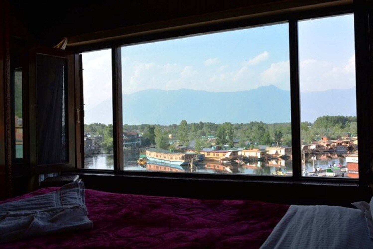 Muneer Hotel - Tap to explore photos