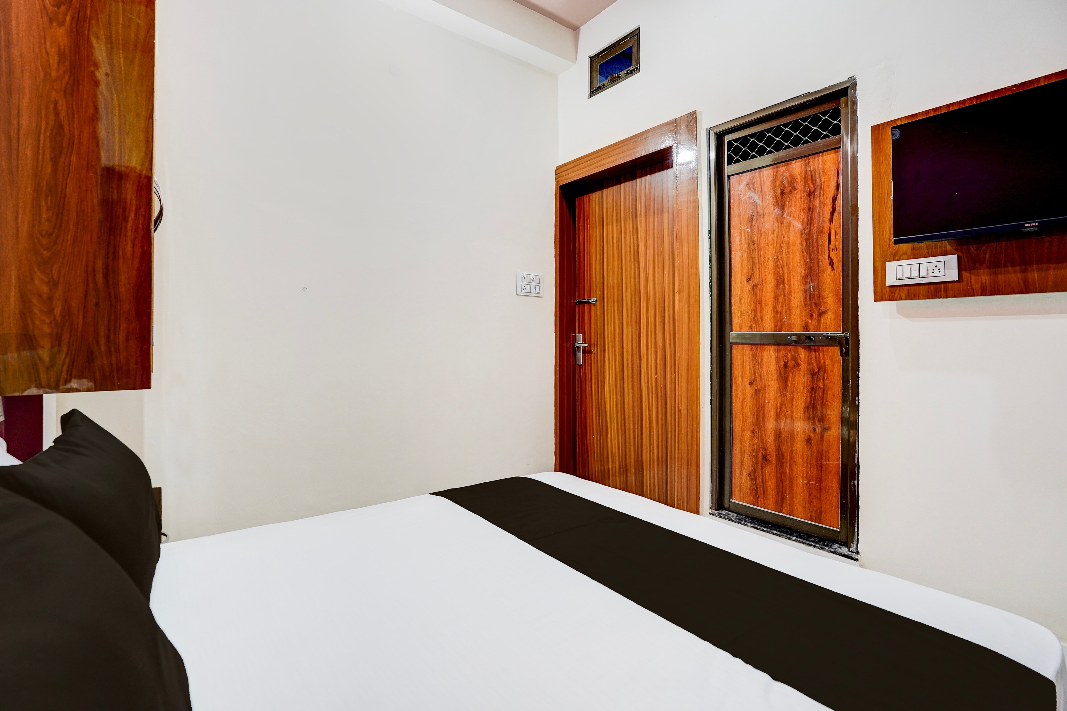 Hotel O Buddha stay inn - Tap to explore photos