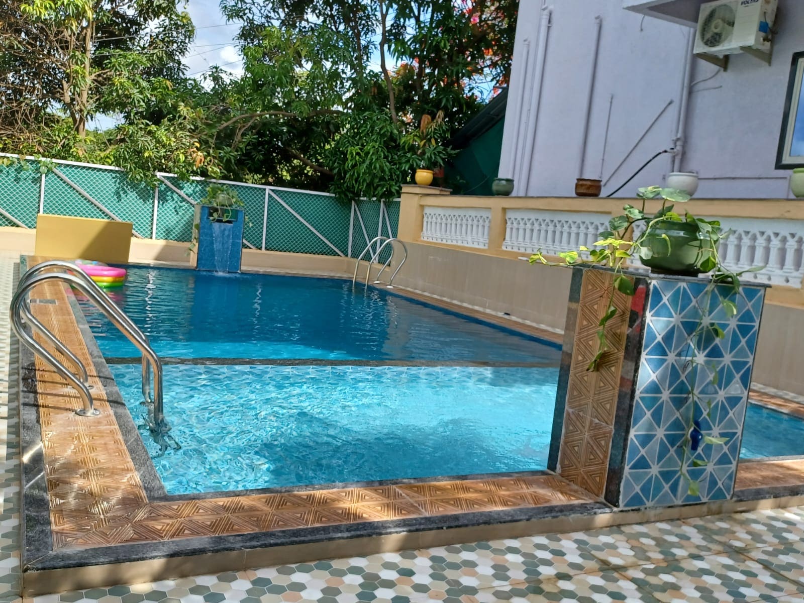 Giriraj Garden 4BHK Villa with Pvt Pool - Tap to explore photos