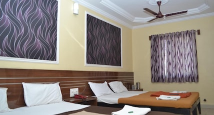 Hotel Shree Sai Vishwa Room Type - Family Room 4 bed (NON AC)