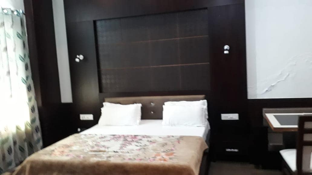 Hotel D2M - Tap to explore photos