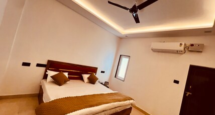 Ramraz Residency Room Type - Deluxe AC room