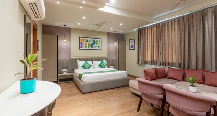 Treebo Premium Gateway Triveni Room Type - Premium Room With City View