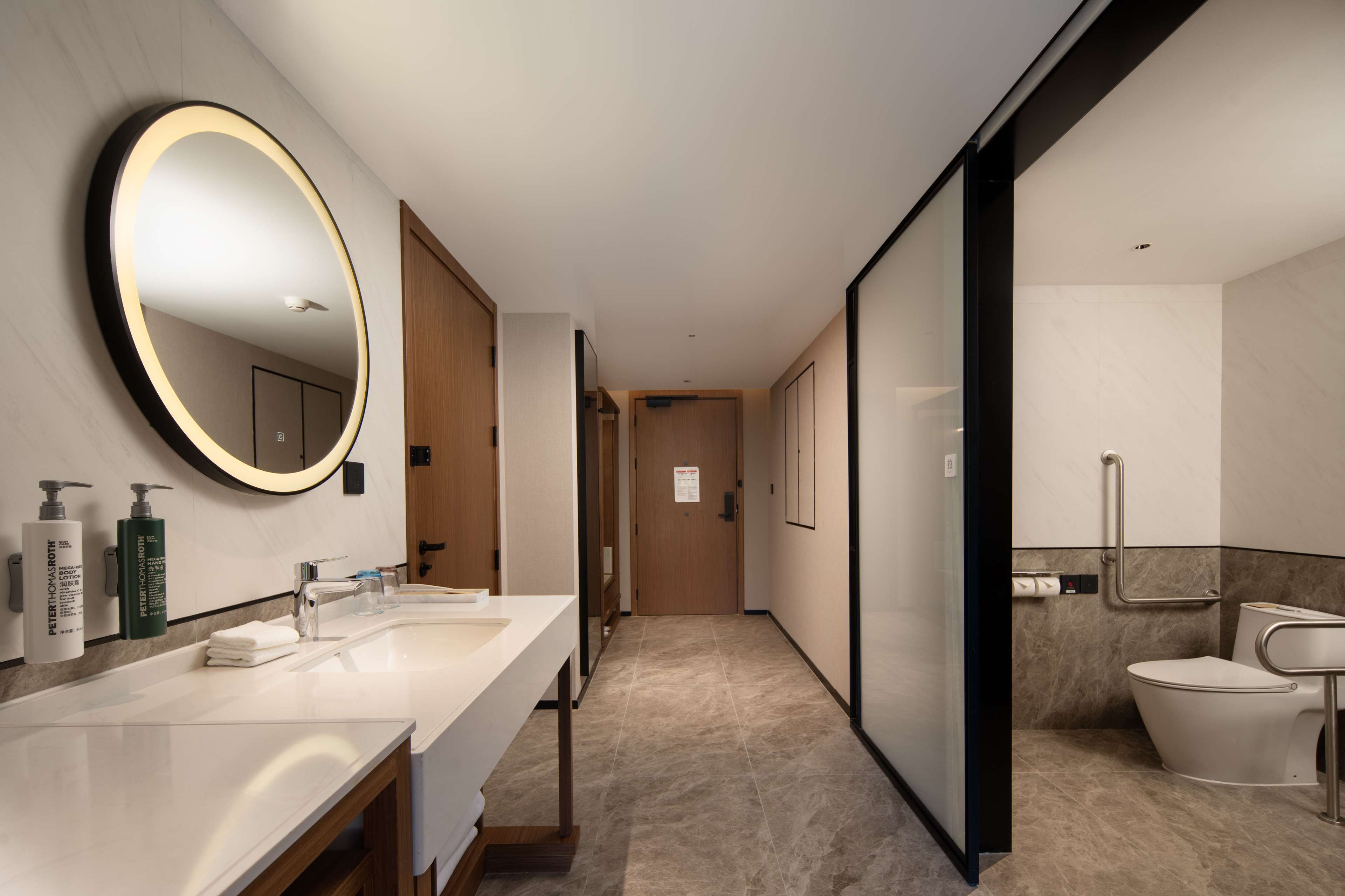 Hilton Garden Inn Beijing West Railway Station - Tap to explore photos