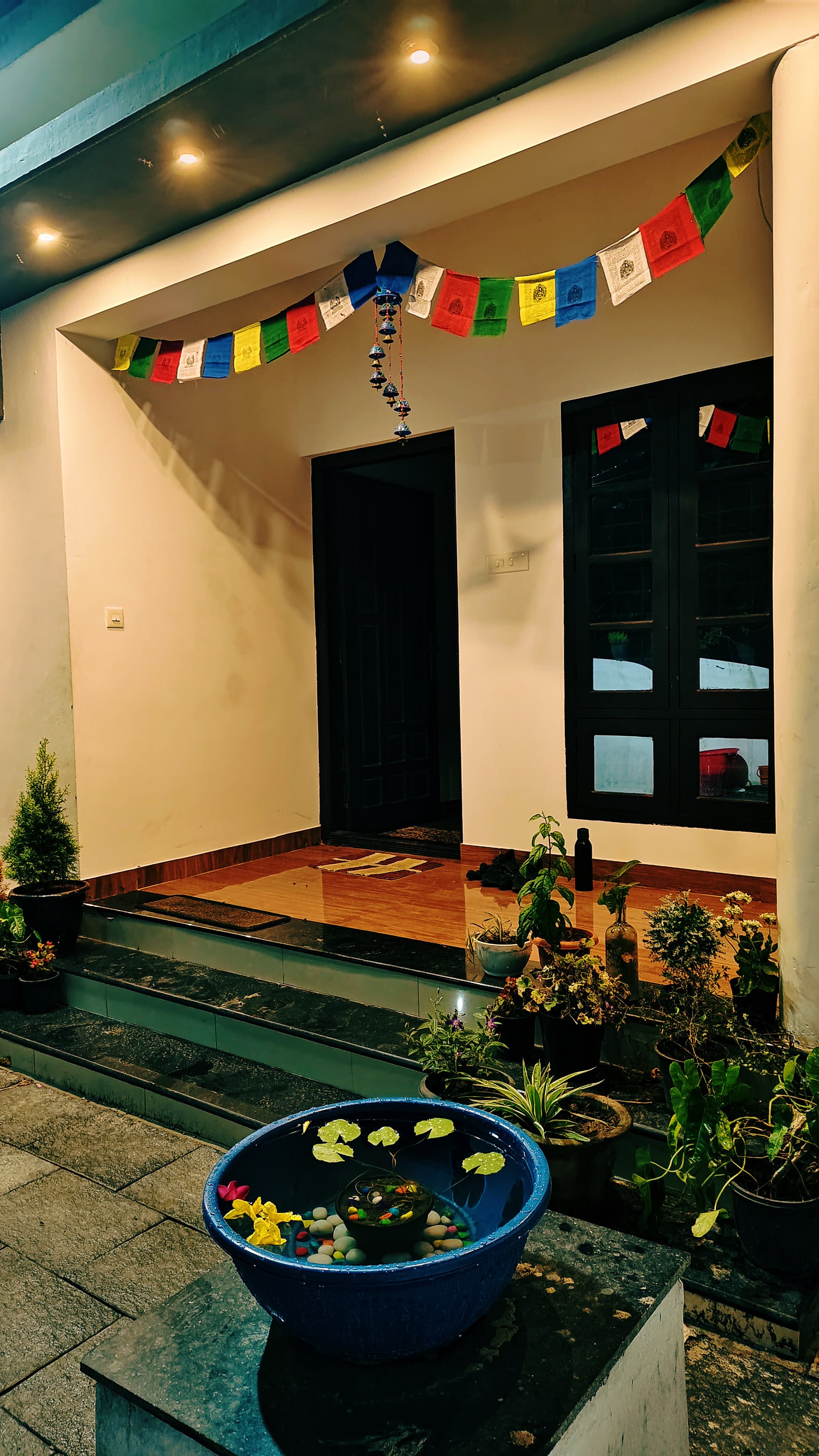 Phoenix Homestay -200m from Odayam Beach - Tap to explore photos