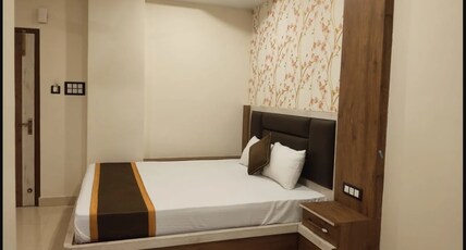 Nilmadhab Hotel Room Type - Deluxe Double Bed NON -AC