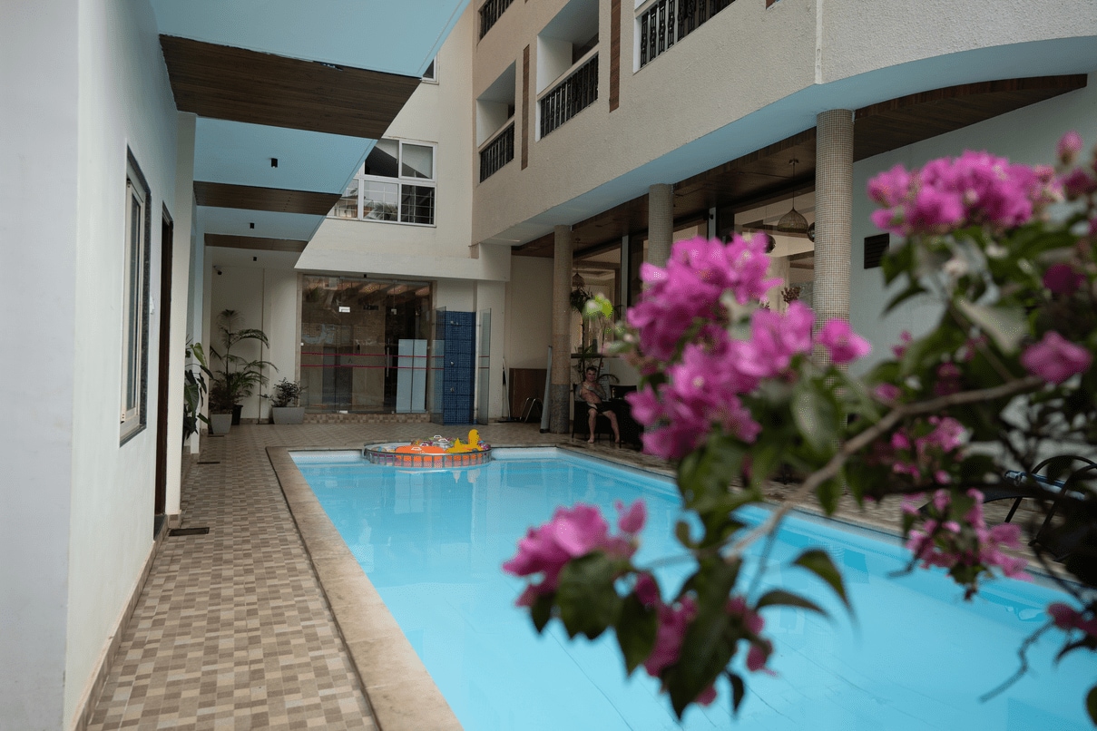 LE SEASONS RESORT - Tap to explore photos