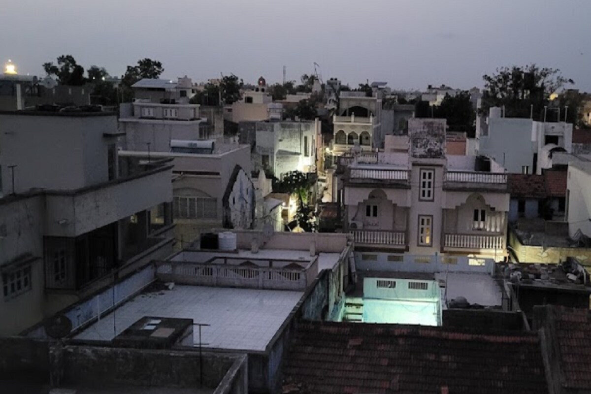 Chitrakoot Residency - Tap to explore photos