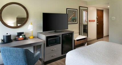 Hampton Inn Northwood Room Type - 1 QN MOB HEAR ACC TUB NS